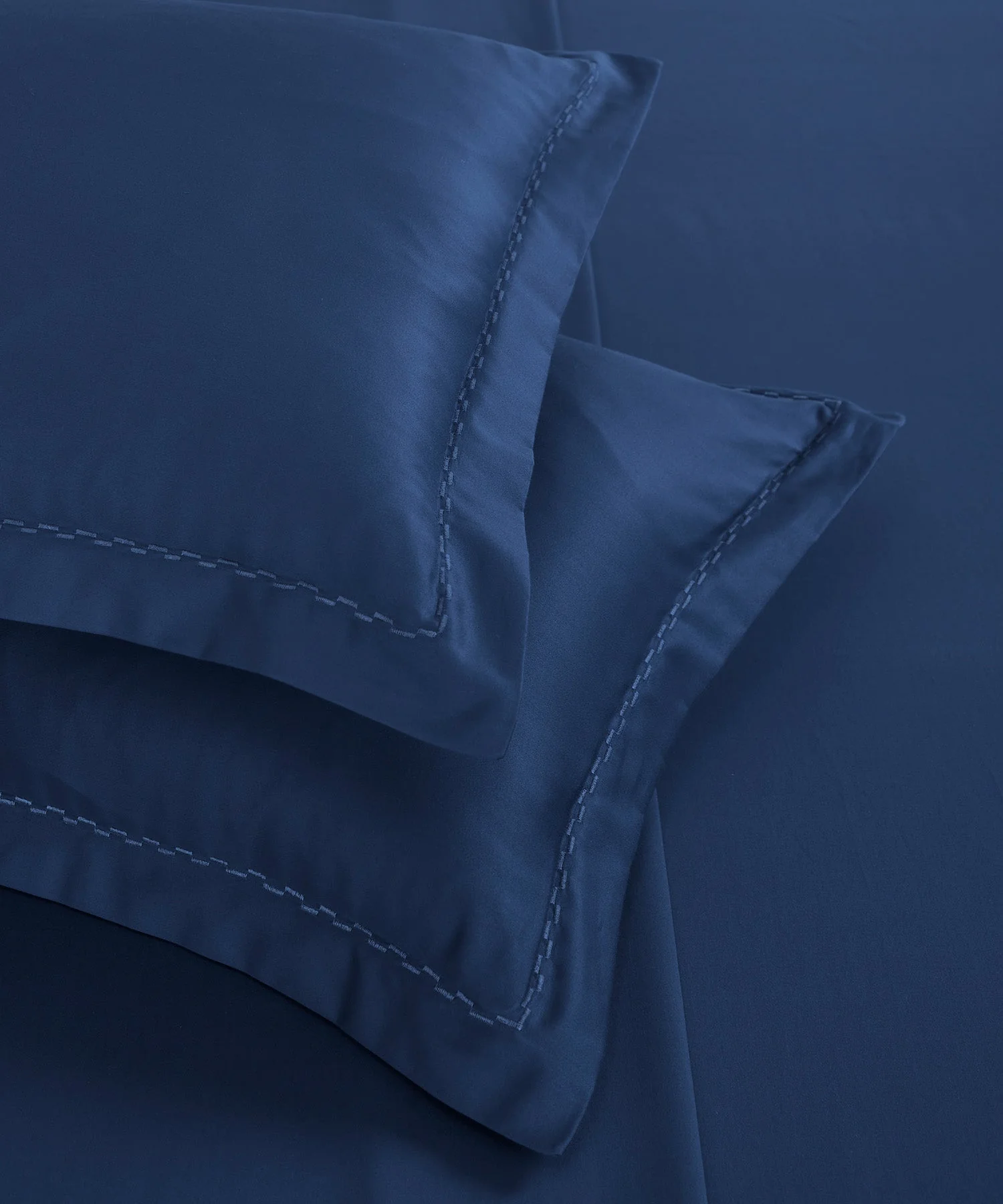 Nectarsoft Solid King Bedsheet Set, Metallic Blues| 400 TC Cotton| 4 Pillow Covers - Image 5