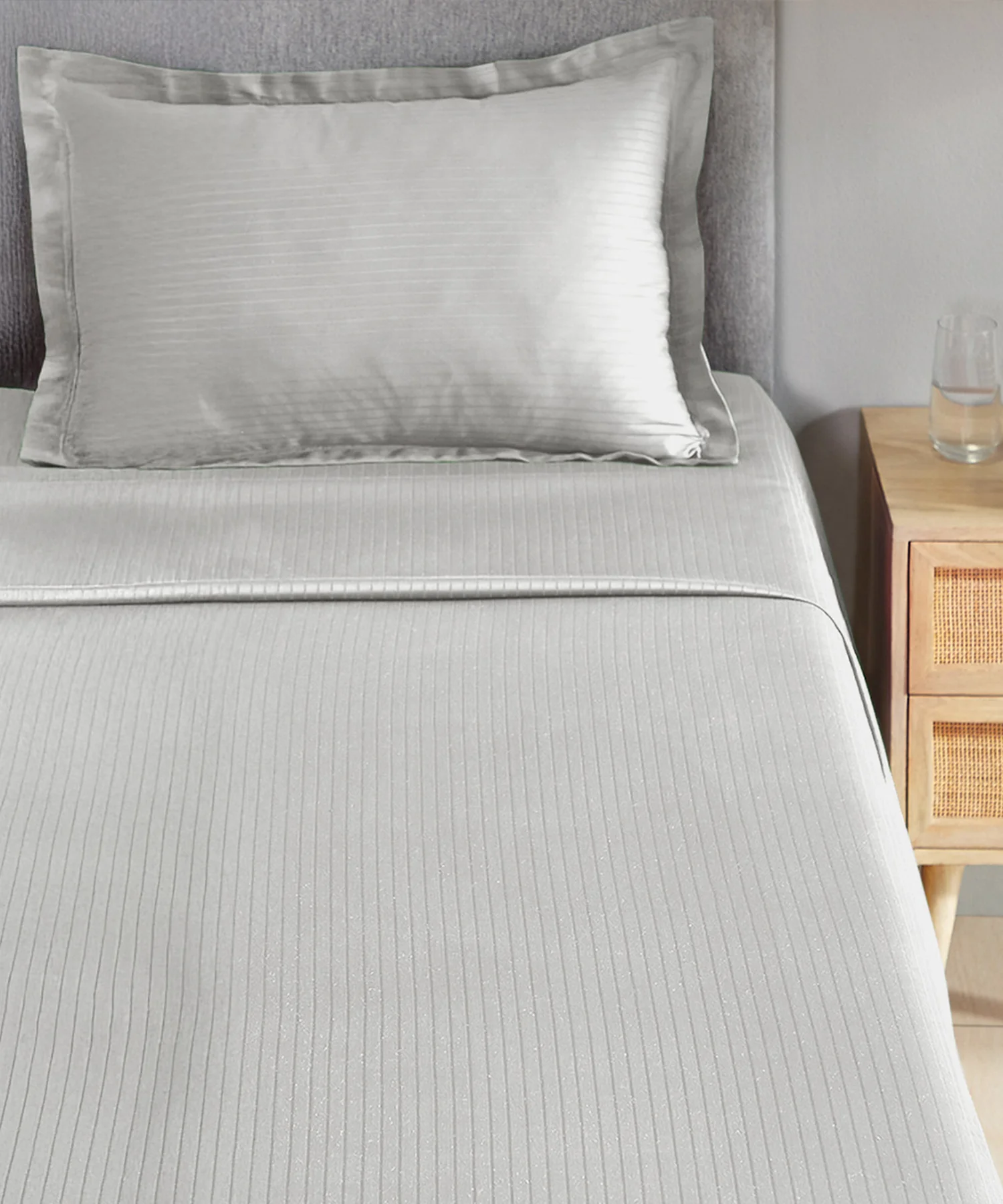 Classic Stripe Solid Dyed Single Bedsheet, 210TC, Snow Flake - Image 2