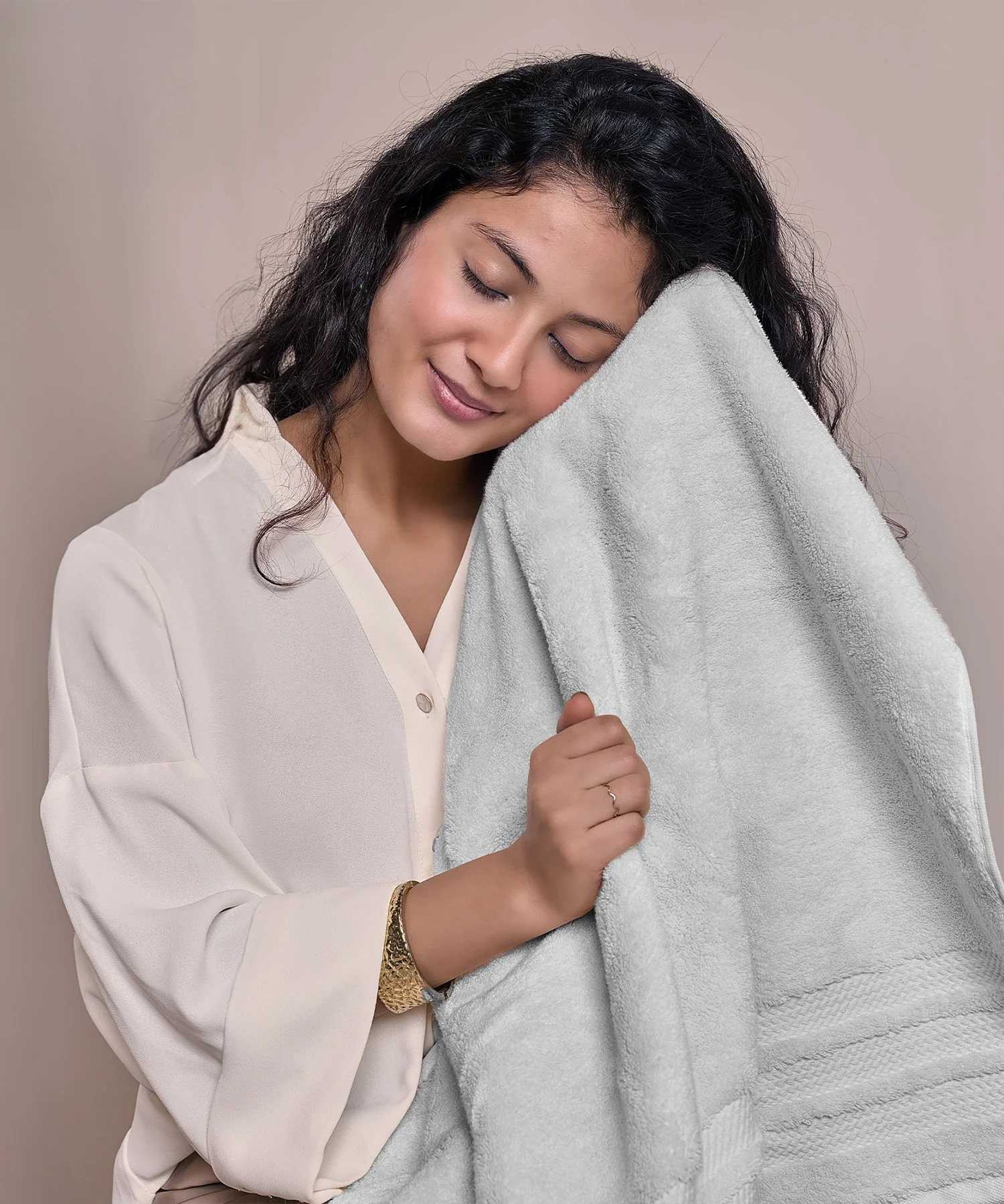 Luxury 2 PC Bath Towel Set, Grey|625 GSM Cotton|Anti Microbial - Image 4