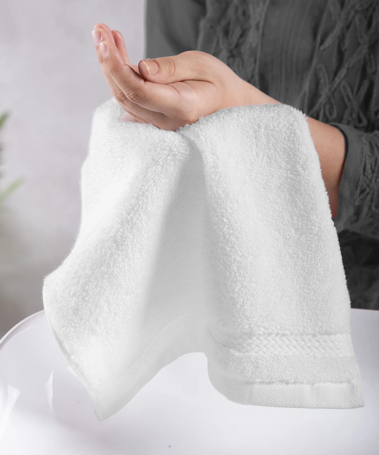 Luxury 6 PC Face Towel Set, White|625 GSM Cotton|Anti Microbial - Image 4