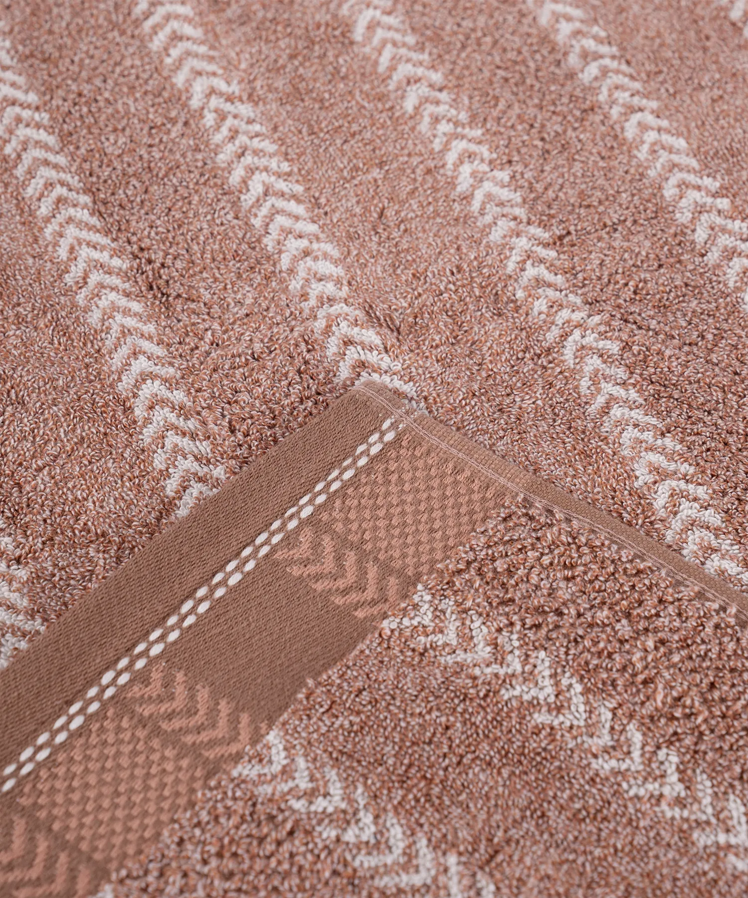 Indulgence By The FirePlace Bath Towel, Super Soft, Intricate Design, 600 GSM, Ginger - Image 7