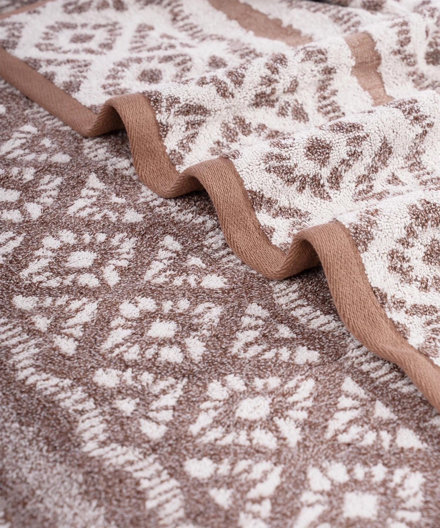 Indulgence By The FirePlace Bath Towel, Super Soft, Intricate Design, 600 GSM, Kelle - Image 6