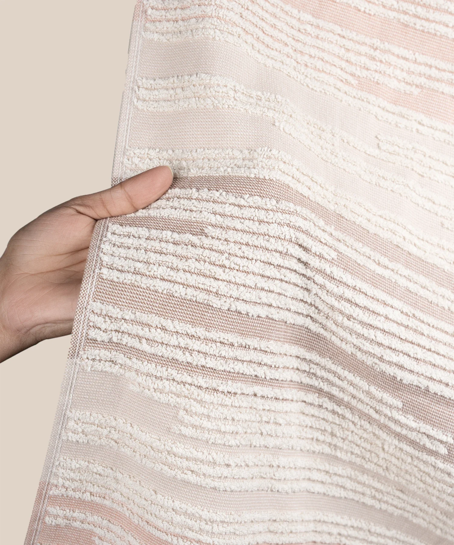 Indulgence By The FirePlace Bath Towel, Super Soft, Intricate Design, 600 GSM, Solstice - Image 5
