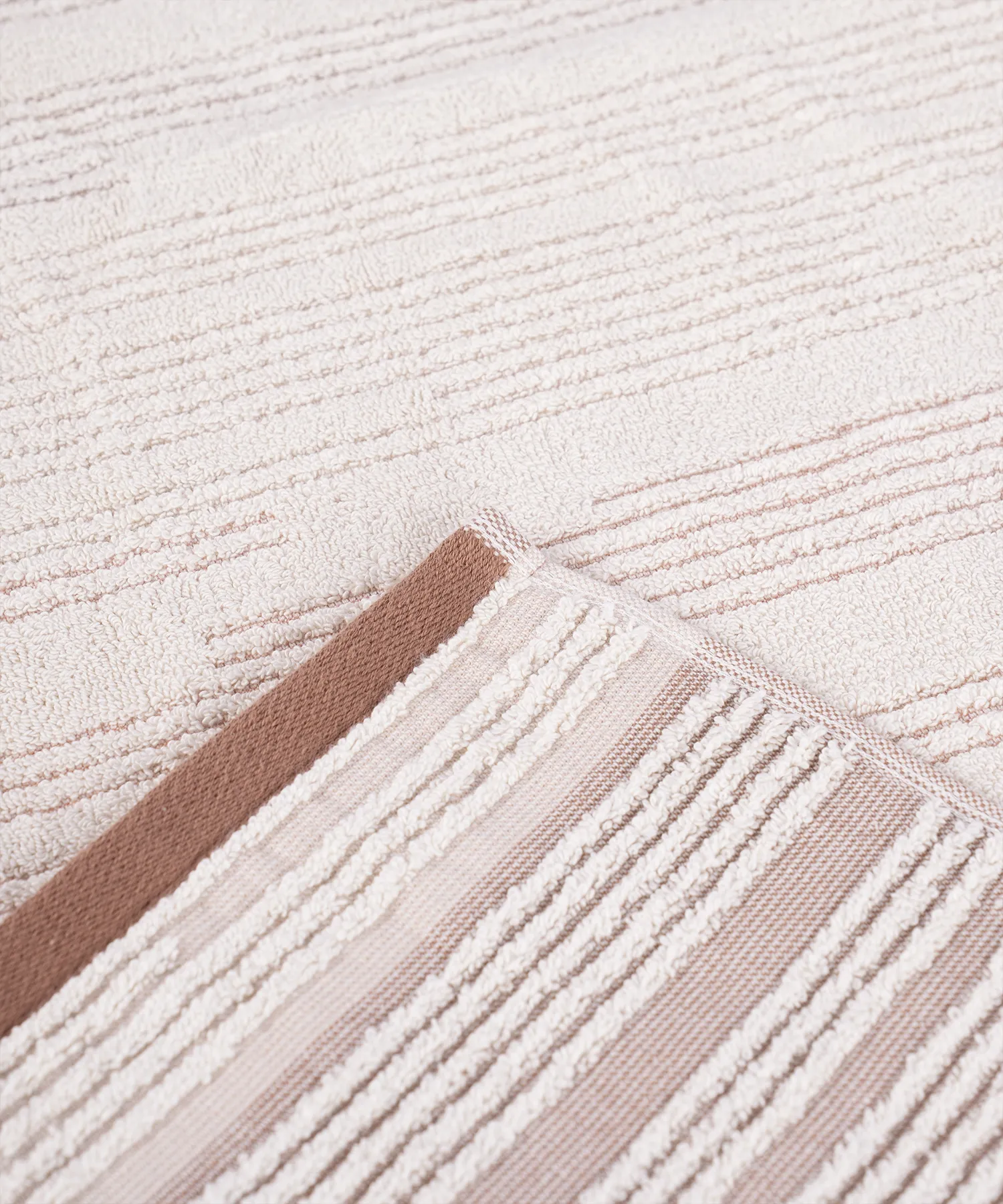 Indulgence By The FirePlace Bath Towel, Super Soft, Intricate Design, 600 GSM, Solstice - Image 7