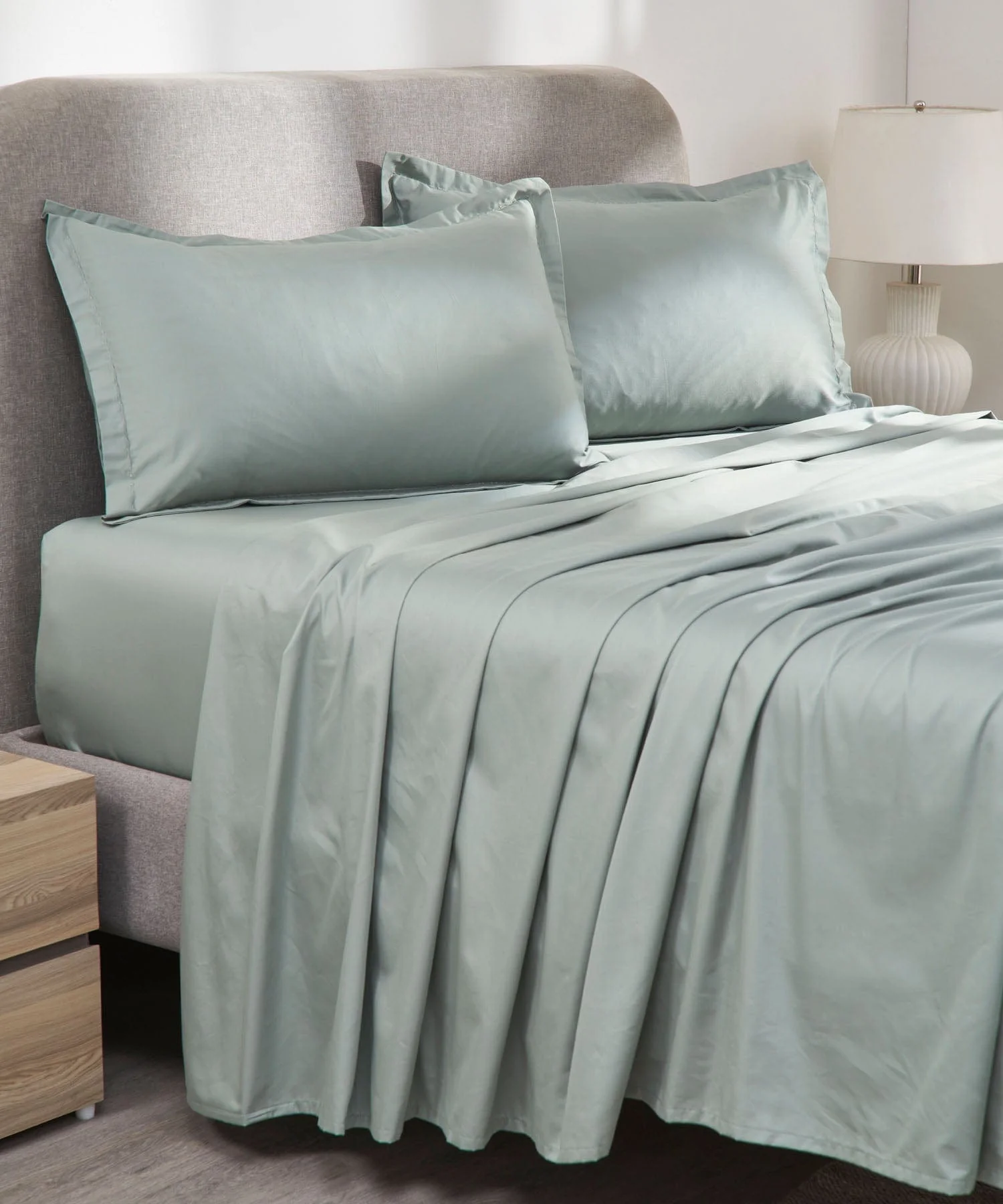 Indulgence Solid King Bedsheet, GREEN -SHADE |300 TC Cotton|2 Pillow Covers|Thermal Regulation - Image 5