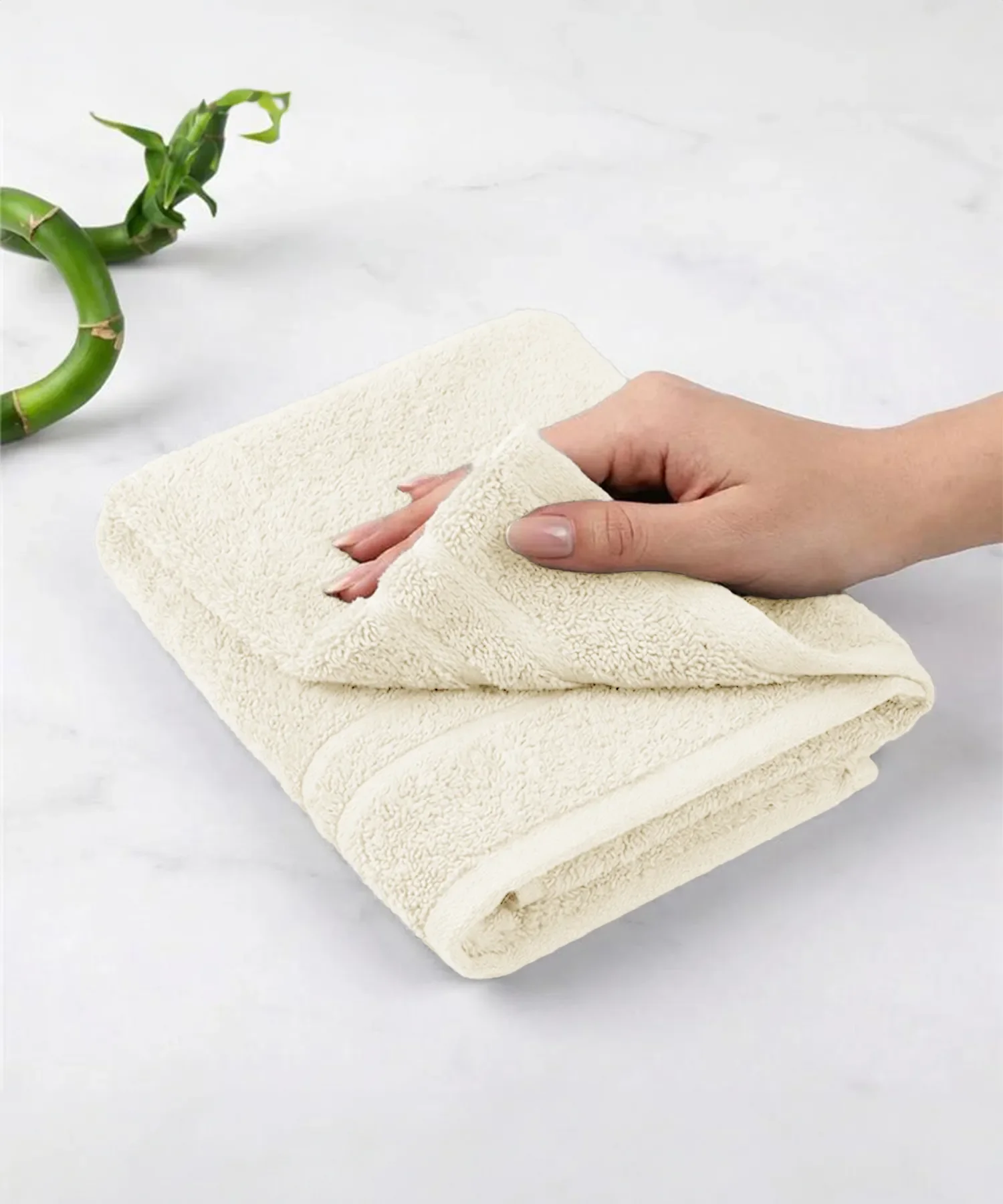 Luxe Home 1Pc Hand Towel, Lamb's Wool| 600 GSM Cotton Bamboo - Image 3