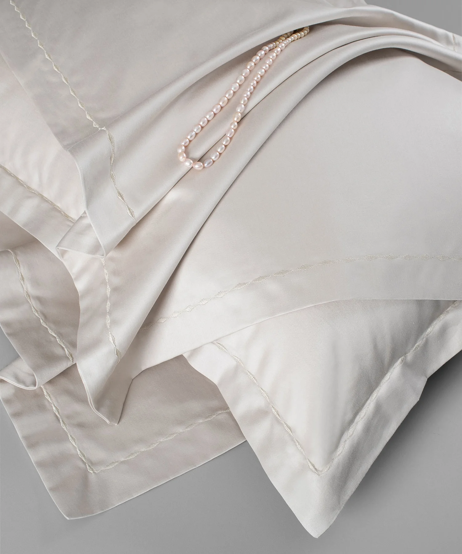Nectarsoft King Solid Bedsheet Set, Ivory| 600 TC Cotton| 4 Pillow Covers - Image 3