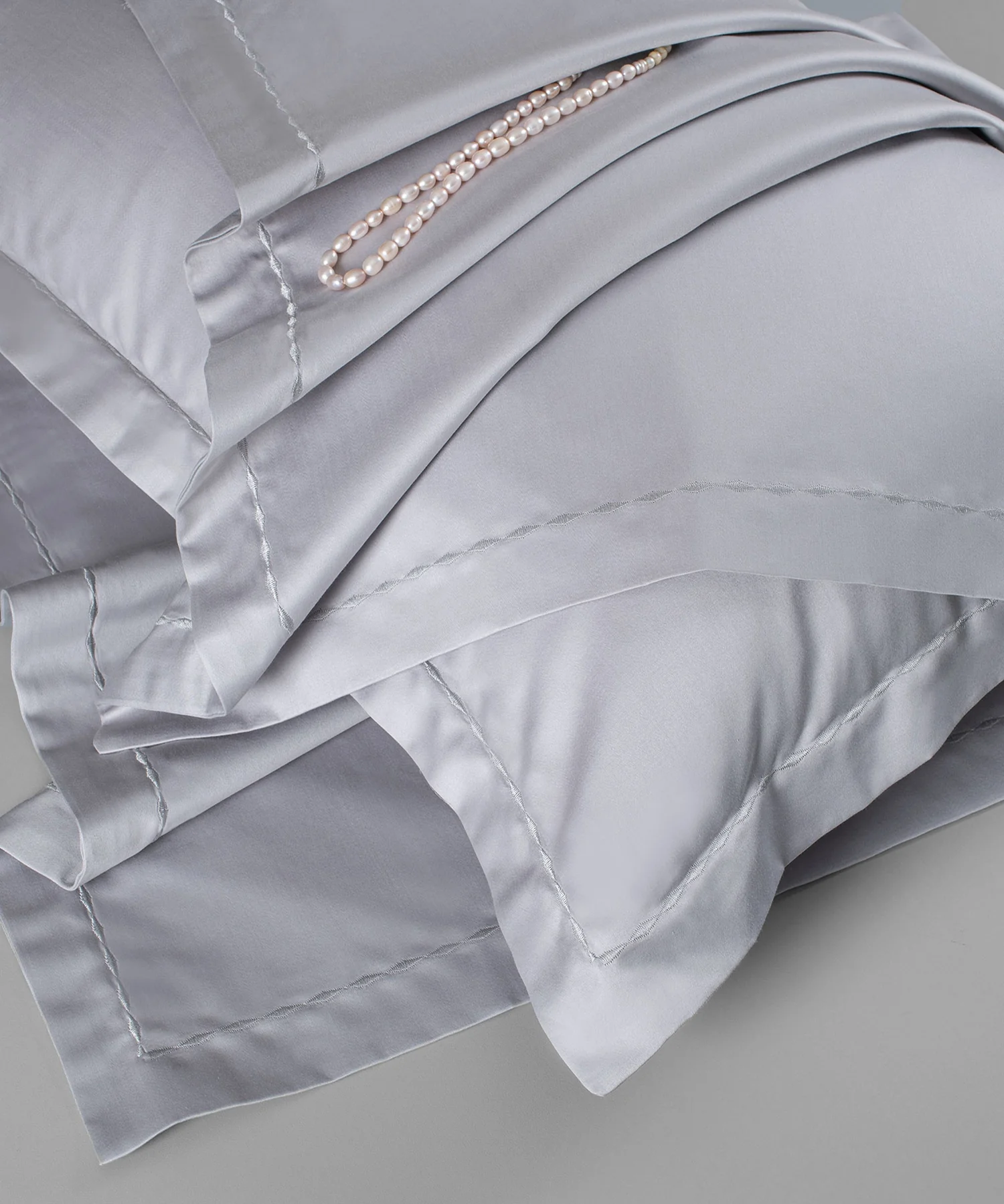Nectarsoft King Solid Bedsheet Set, Light Grey| 600 TC Cotton| 4 Pillow Covers - Image 3