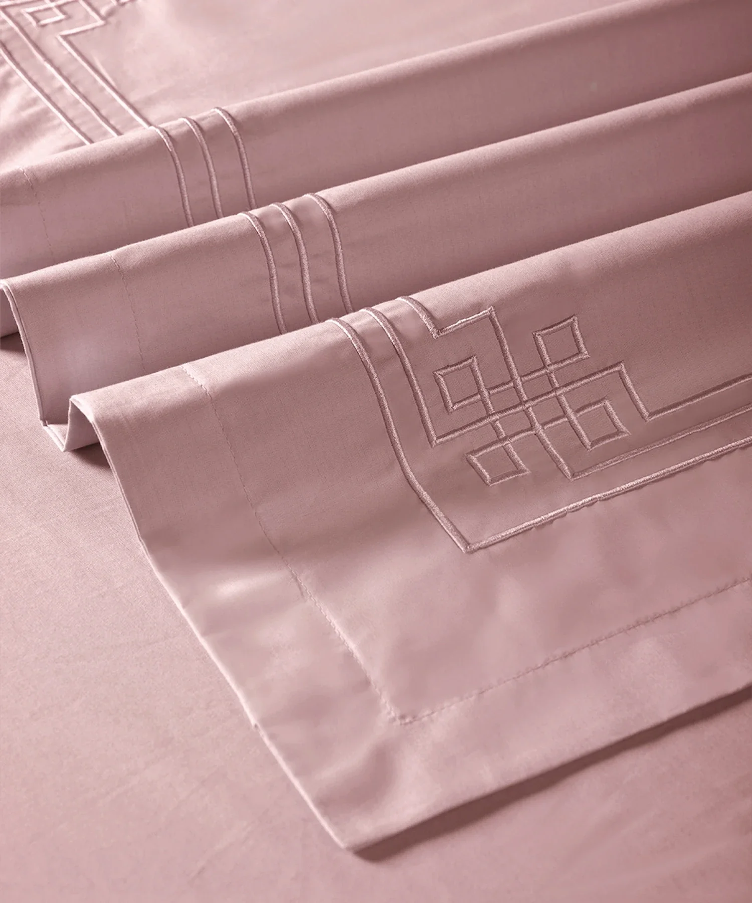 Nectarsoft Luxe Living Solid King Bedsheet Set, Windsor, Peach Bloom|300 TC Cotton| 2 Pillow Cover - Image 5