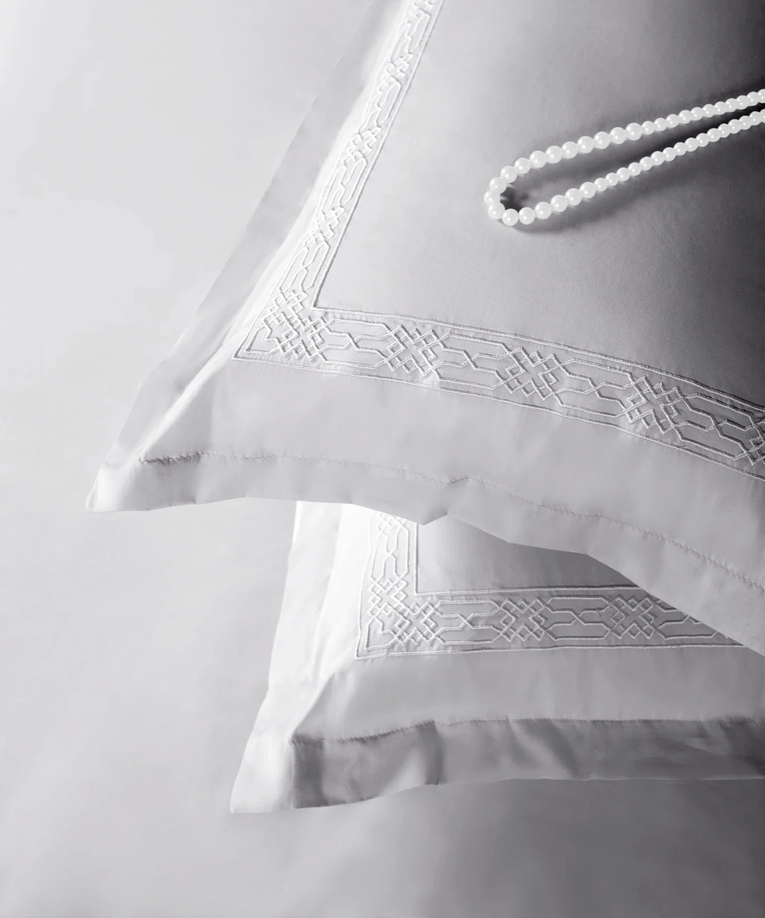 Nectarsoft Luxe Living Solid King Bedsheet Set, Hilton, Silver Cloud|300 TC Cotton| 2 Pillow Cover - Image 3