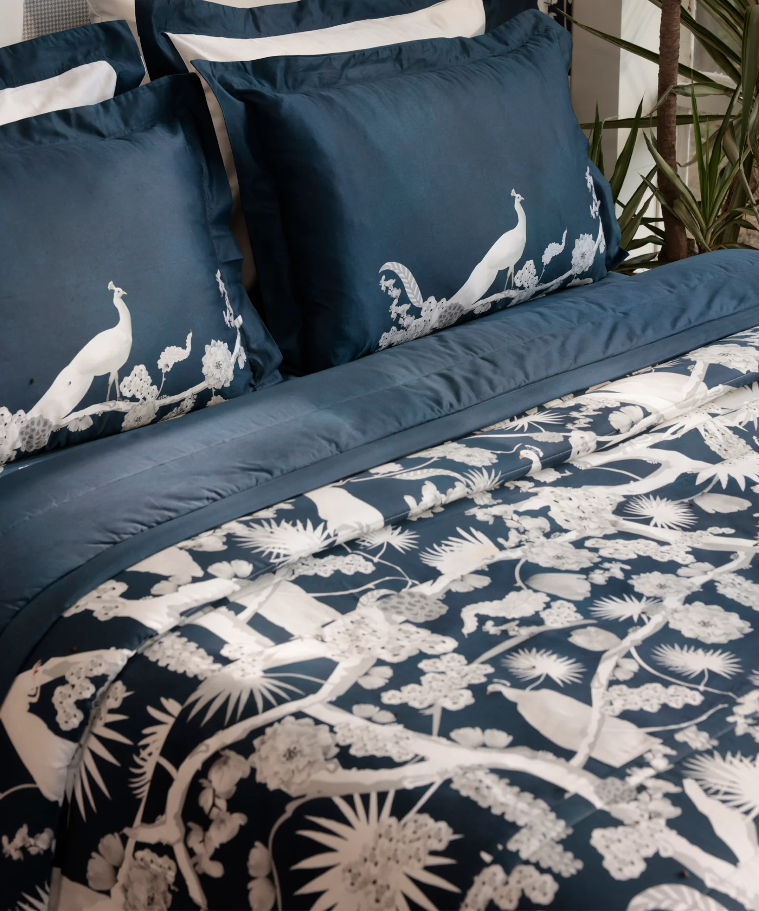 Shivan & Narresh King Bedsheet Set, Izu Juno |400TC Cotton|4 pillow covers - Image 4