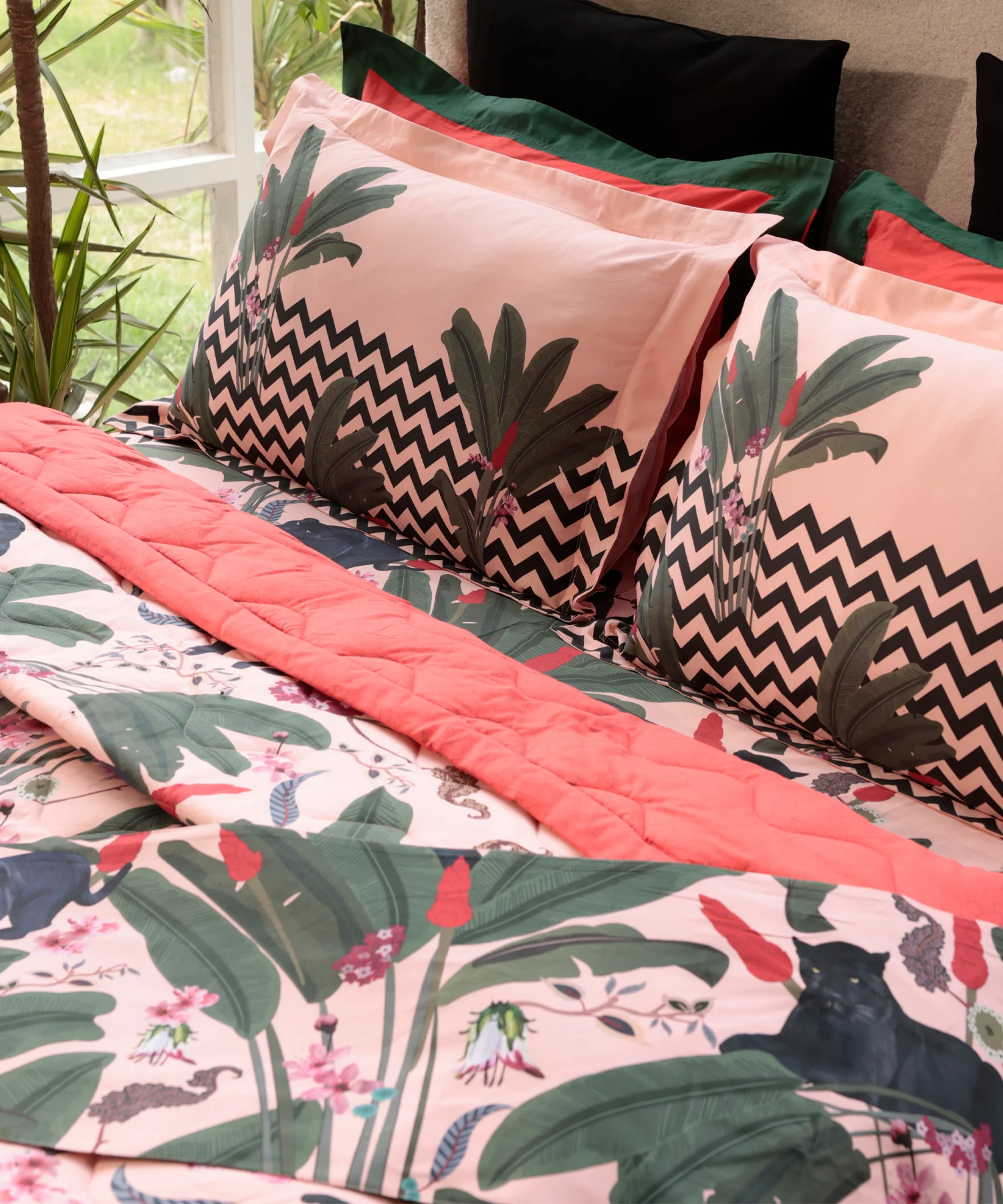 Shivan & Narresh King Bedsheet Set, Palmera |400TC Cotton|4 pillow covers - Image 4