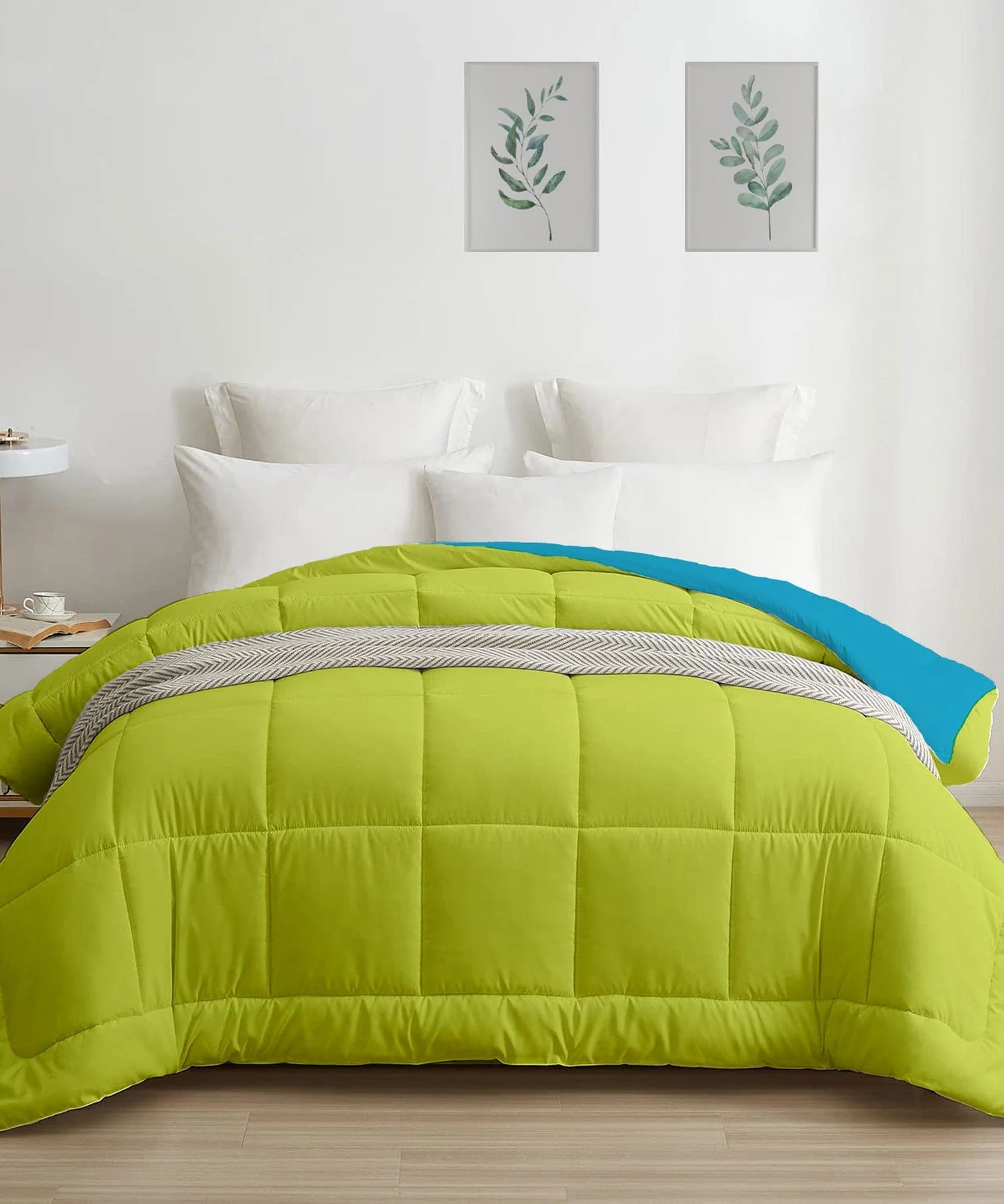 Soft Comfort Solid Double AC Comforter, Aqua Lush|200 GSM Micro Polyester|Reversible - Image 4